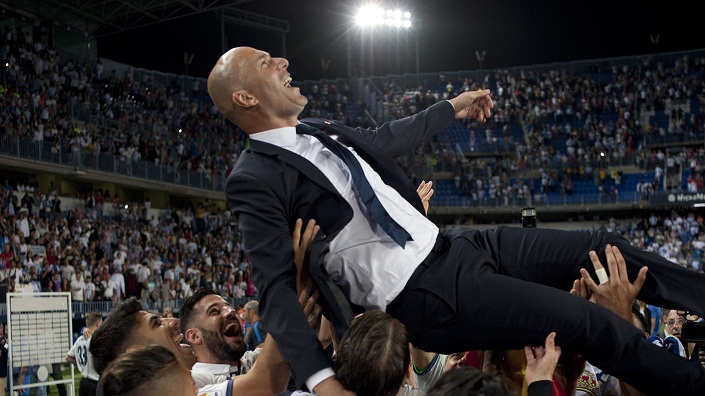 zinedine-zidane-real-madrid-in the air