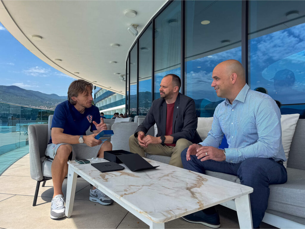 Luka Modrić Recebe o Prêmio Lenda dos Fundadores da Sofascore