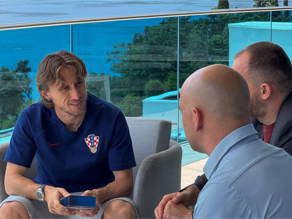Luka Modrić Recebe o Prêmio Lenda dos Fundadores da Sofascore