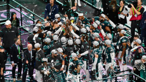 NFL 2025 Season Preview: Favorites, Surprises, Teams to Watch