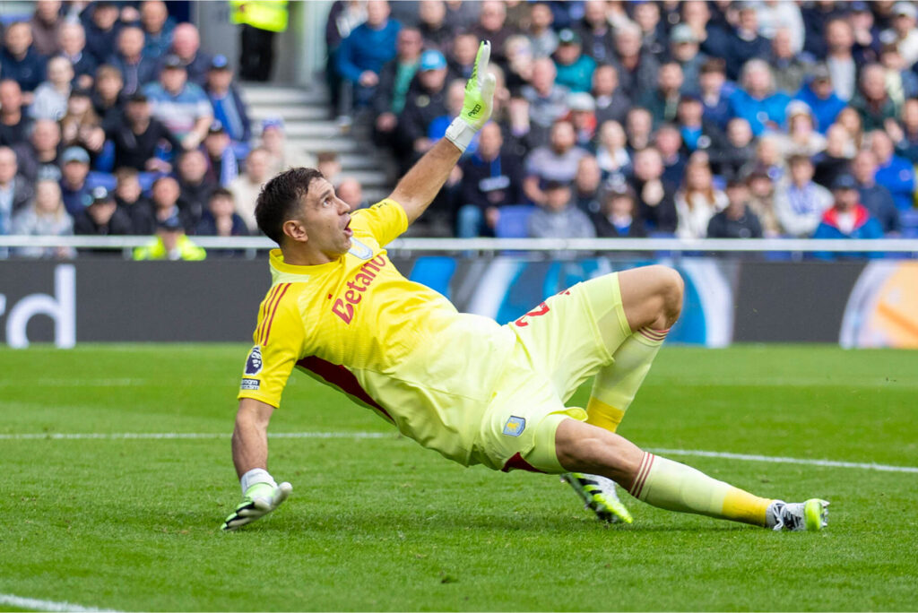 Premier League Fantasy Picks: Round 7: Emiliano Martinez