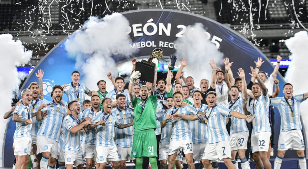 Racing comemora recopa