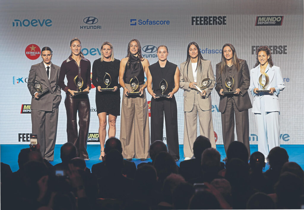 Mundo Deportivo Gala Femenina